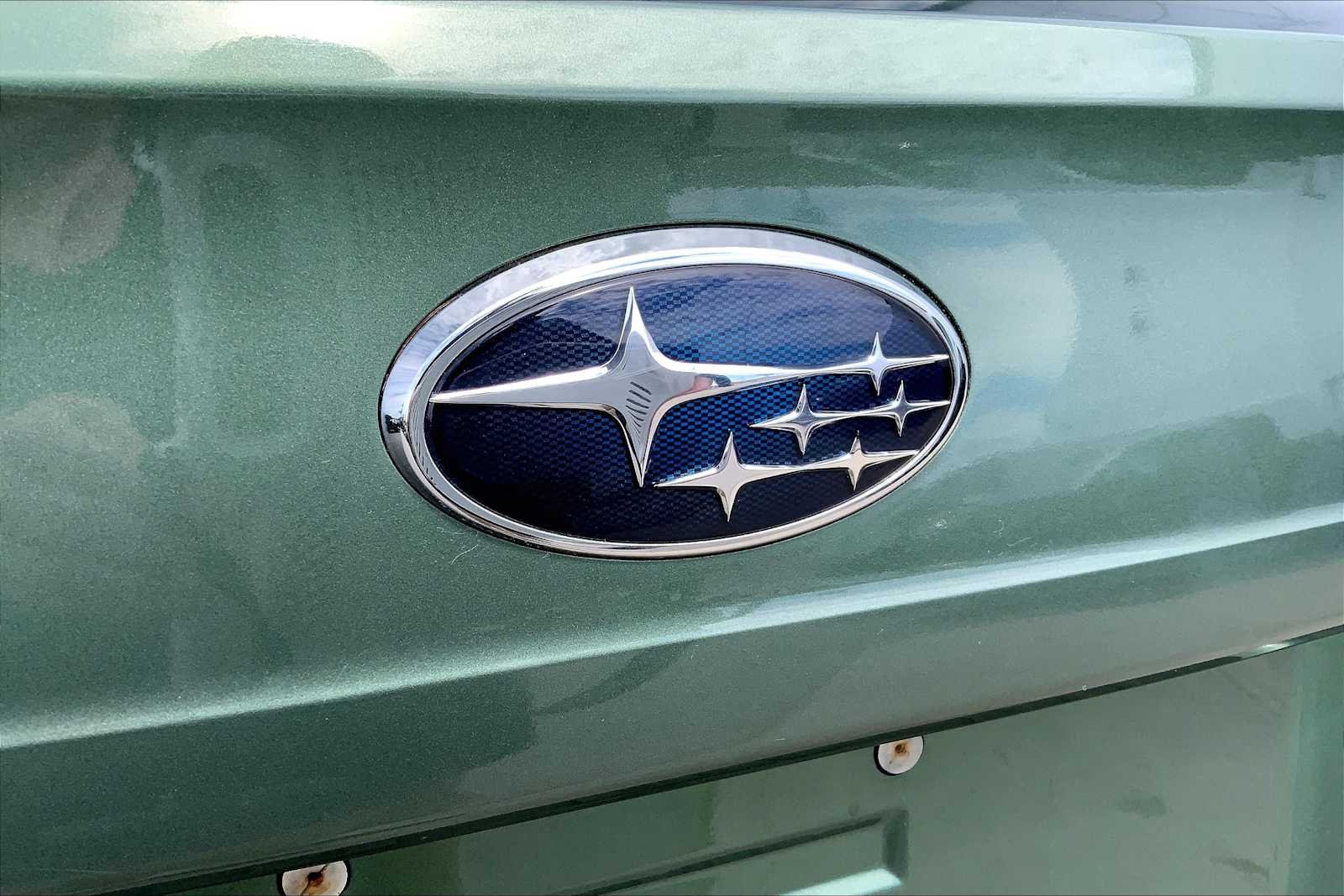 Used 2014 Cypress Green Pearl Subaru 2.5i Premium image 32