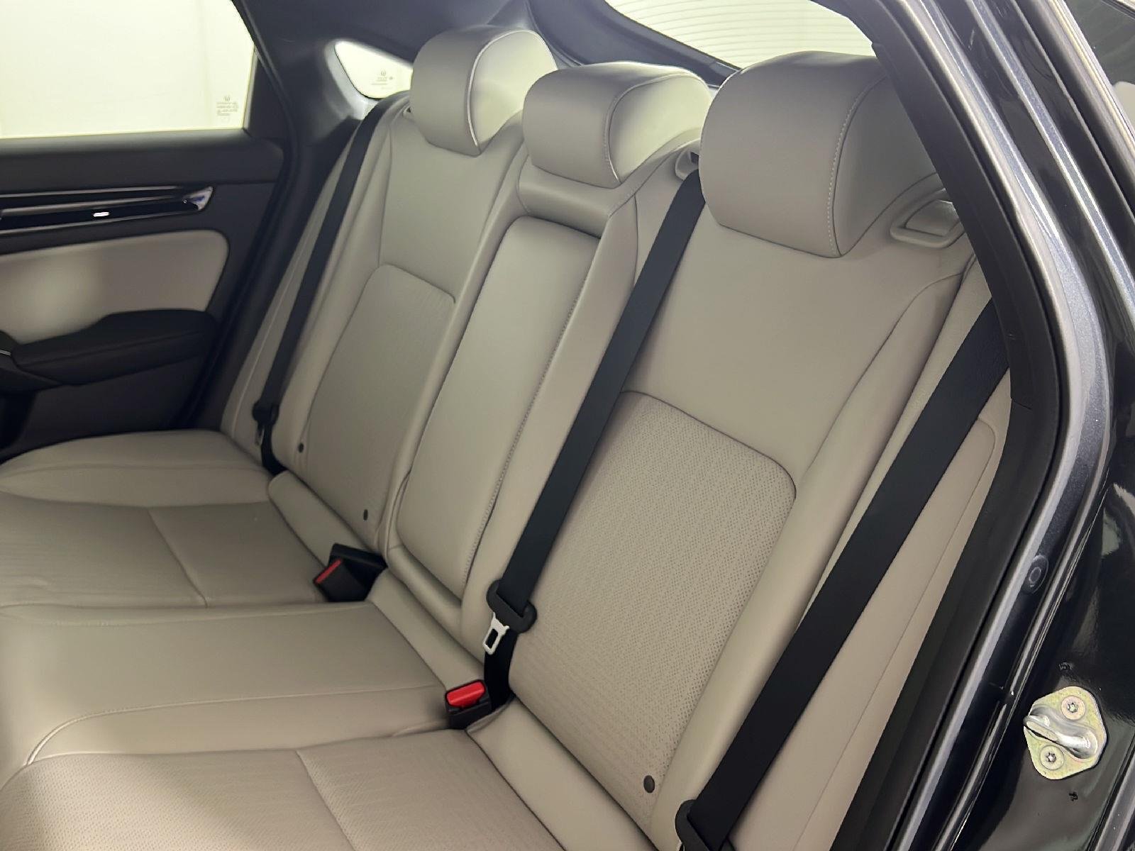 Used 2023 Meteorite Gray Metallic Honda Sport Touring image 4
