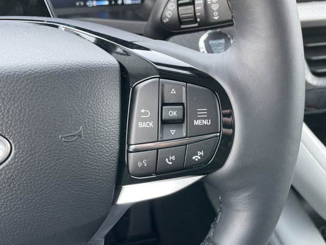 New 2026 Star White Metallic Tri-Coat Ford Platinum™ image 21