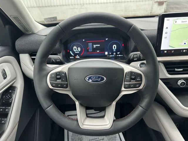 New 2026 Star White Metallic Tri-Coat Ford Active image 13