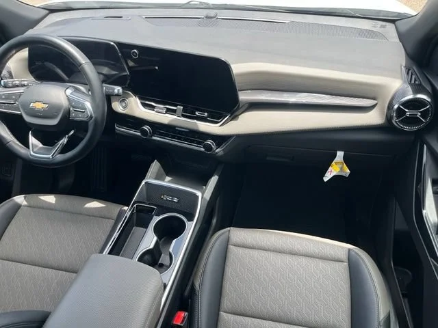 Used 2025 Summit White Chevrolet LT image 18
