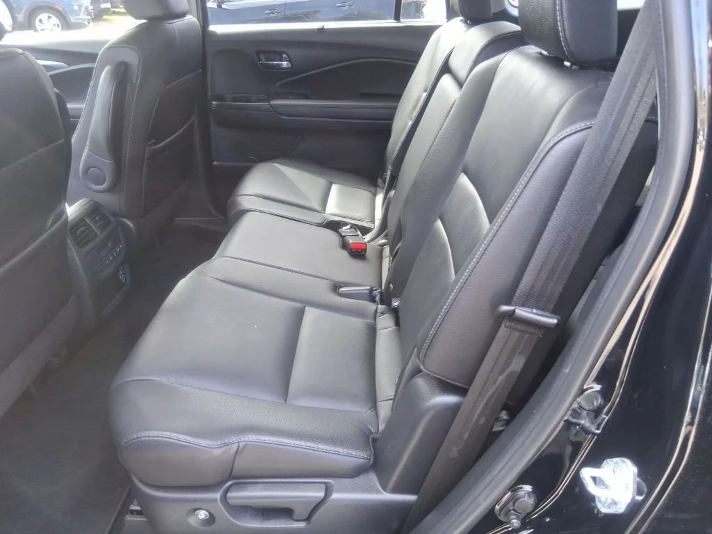 Used 2022 Black Honda EX-L image 22