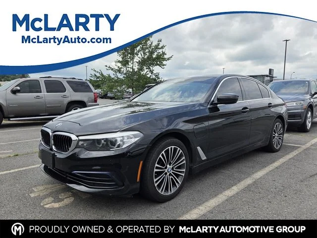 2020 BMW 5 Series 530e iPerformance Sedan's photo