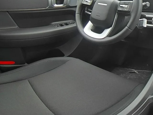 New 2026 White Hyundai SE image 26