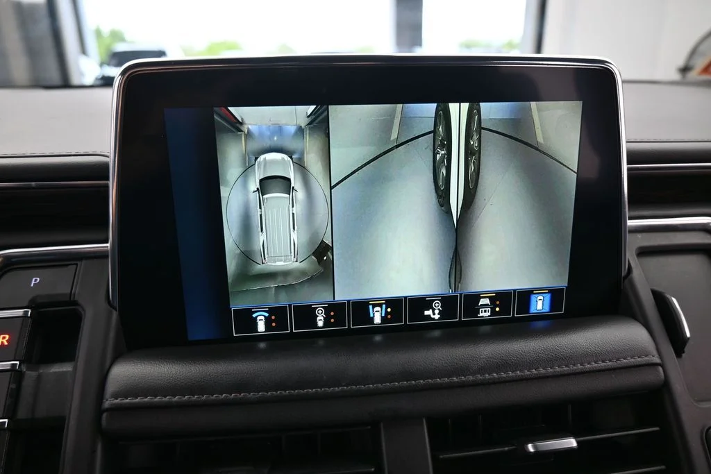 Used 2022 Iridescent Pearl Tricoat Chevrolet LT image 26