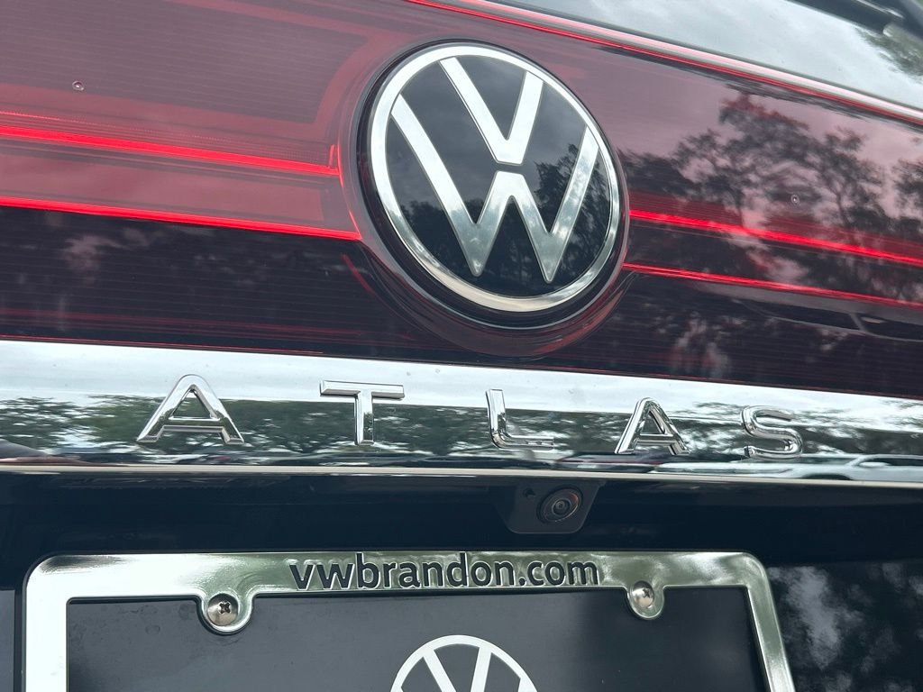 New 2026 Black Volkswagen SE w/Technology image 42