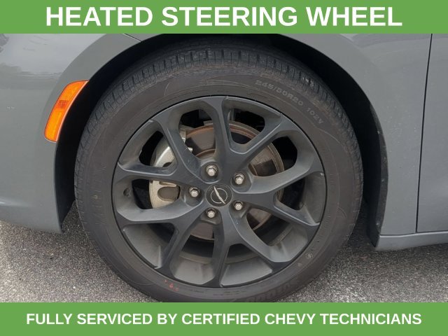 Used 2025 White Chrysler Limited image 15