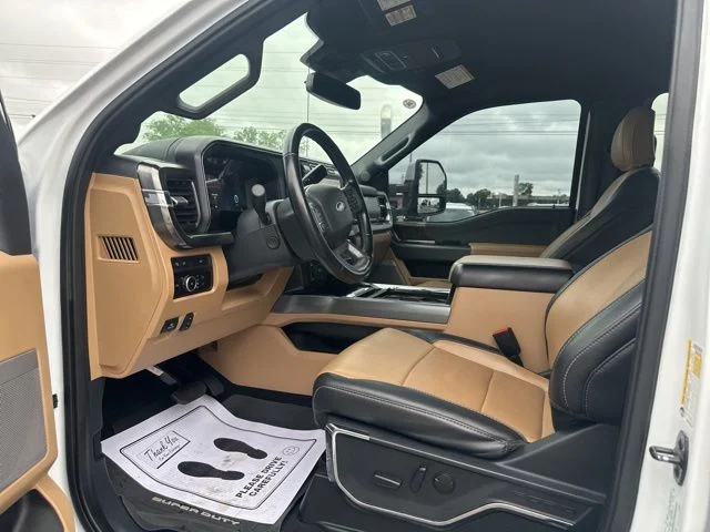 Used 2023 Oxford White Ford Lariat image 33