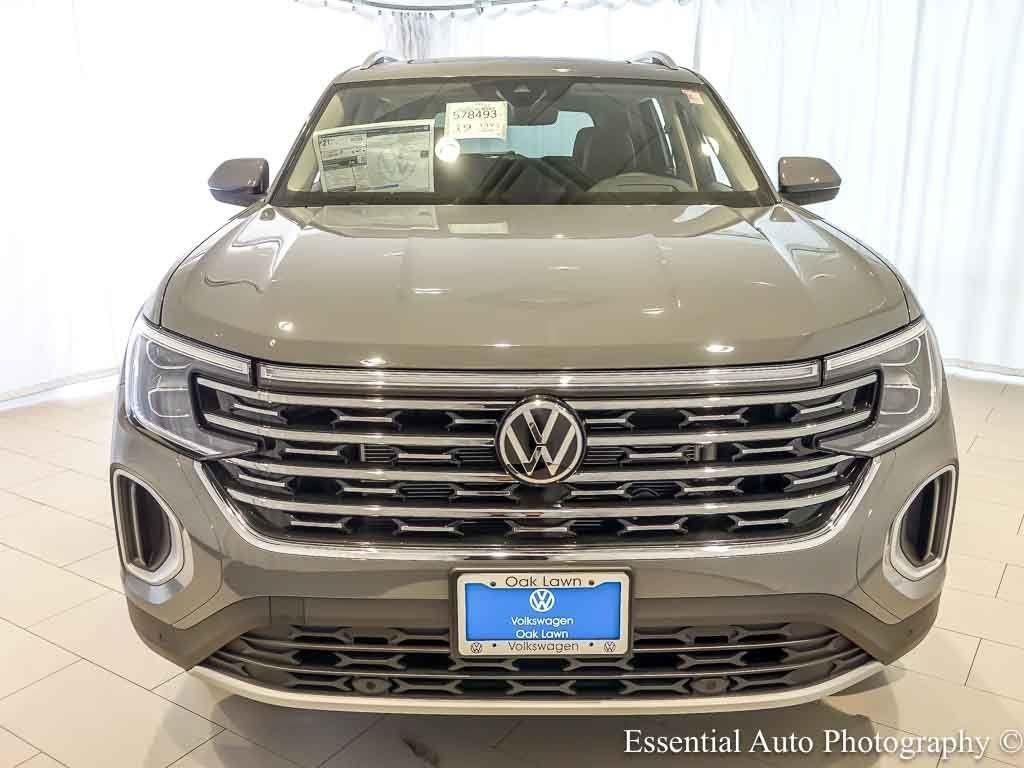 New 2026 Pure Gray Volkswagen 2.0T SEL image 3