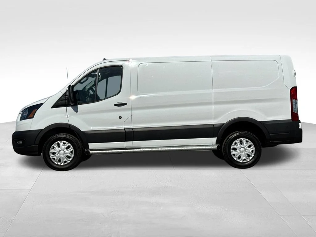 Used 2025 White Ford  image 2