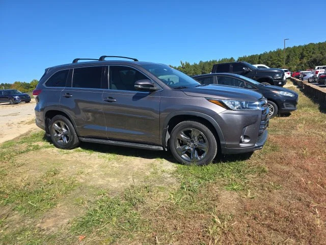 Used 2018 Gray Toyota Limited Platinum image 9