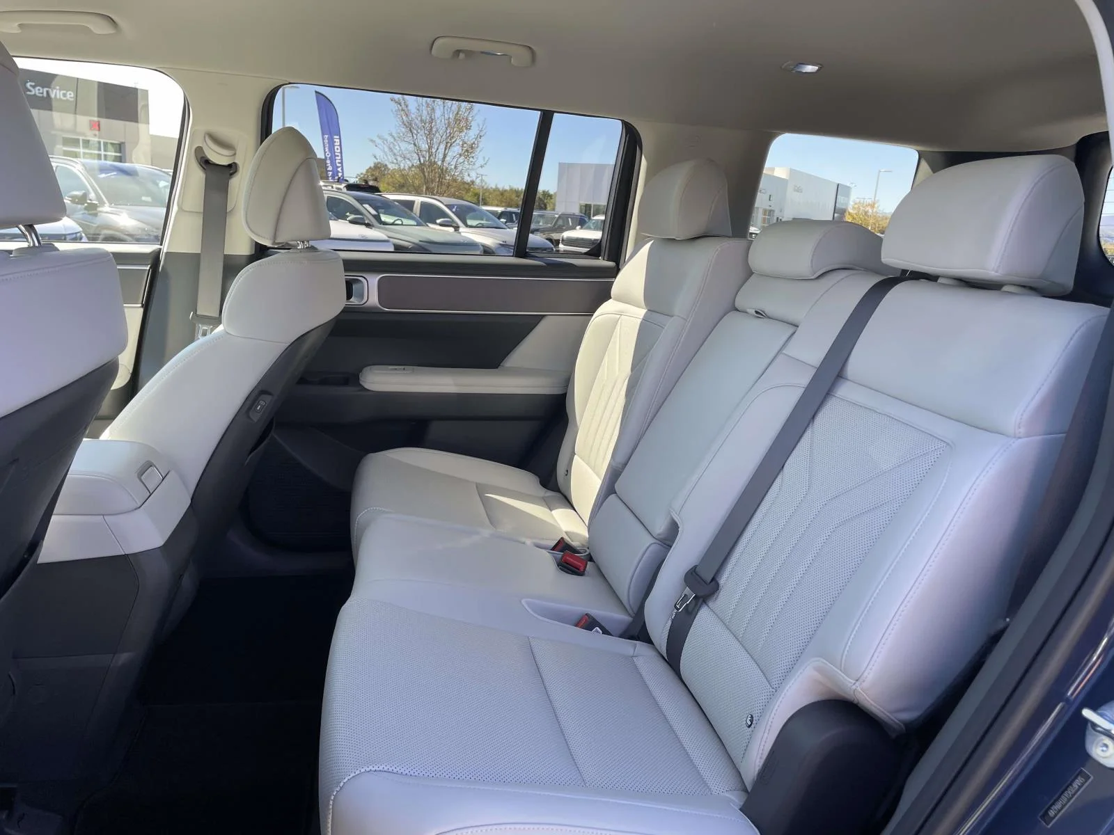 Used 2026 Atlantis Blue Hyundai SEL image 4