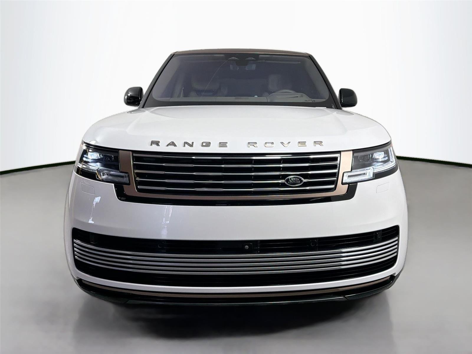 Certified Used 2022 Icy White Gloss Land Rover SV LONG WHEELBASE image 2