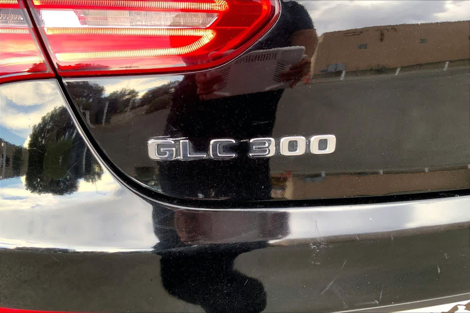 Used 2019 Black Mercedes-Benz GLC 300 image 30