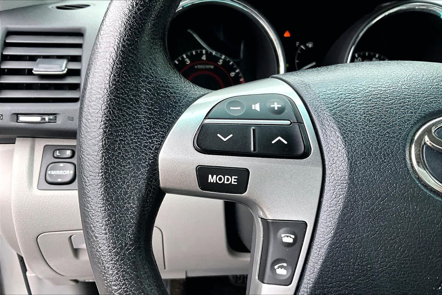 Used 2012 Classic Silver Metallic Toyota  image 22