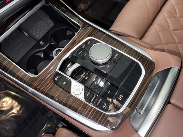 New 2026 Mineral White Metallic BMW xDrive40i image 20