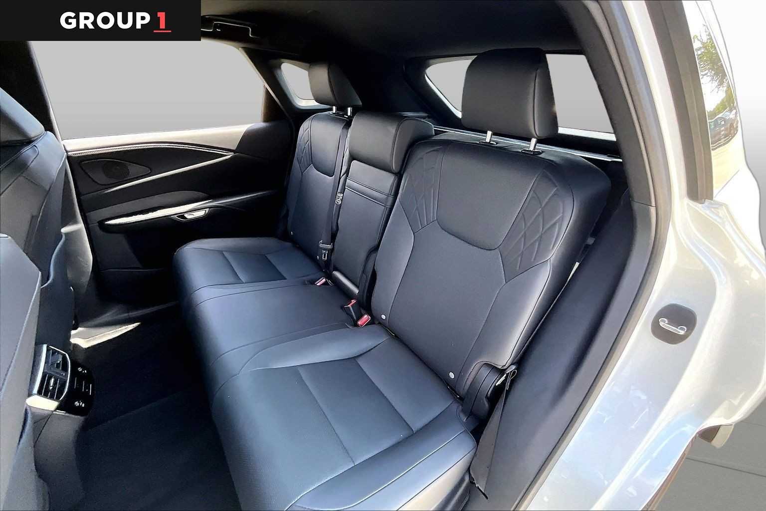 Used 2026 Eminent White Pearl Lexus Premium image 18