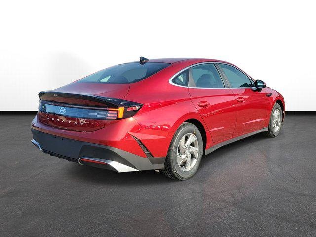 New 2026 Ultimate Red Hyundai SE image 4