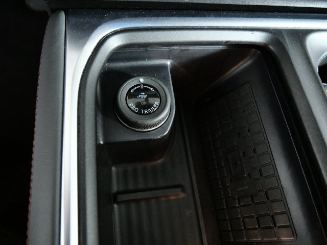 Used 2025 Gray Ford Active image 28
