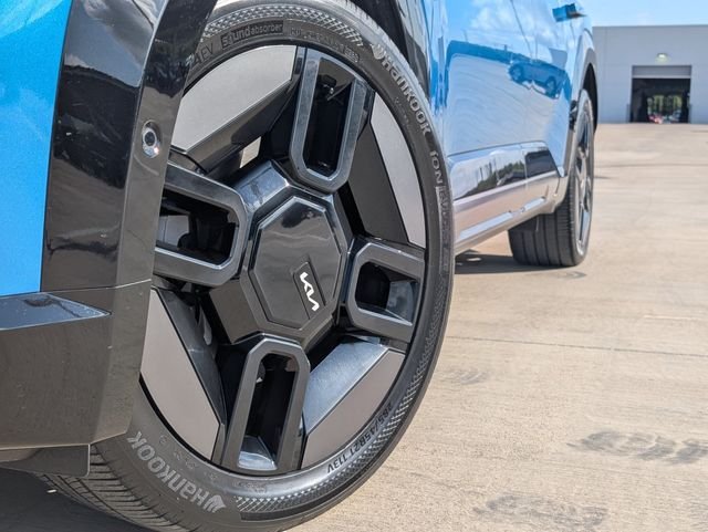 Used 2024 Kia EV9 GT-Line with VIN KNDAEFS57R6043245 for sale in Buda, TX