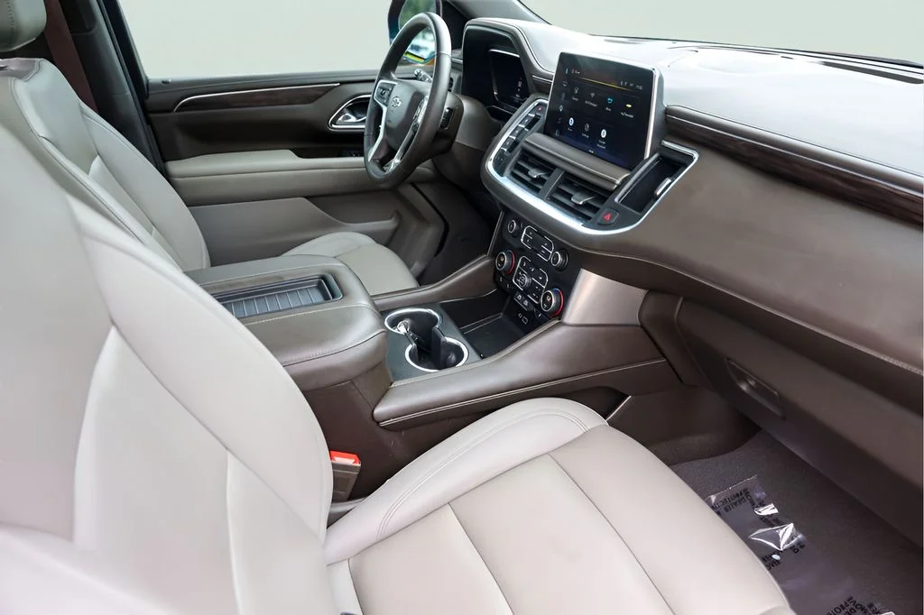 Used 2023 Red Chevrolet Z71 image 35