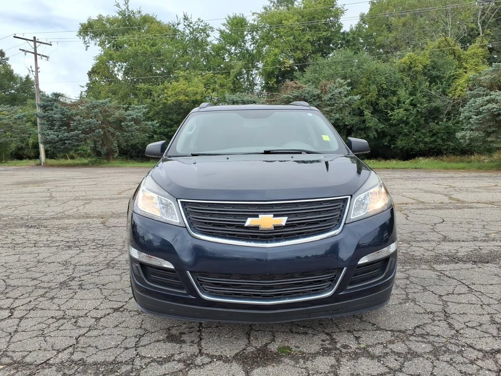 Used 2017 Chevrolet Traverse LS with VIN 1GNKRFKD7HJ292924 for sale in Saline, MI