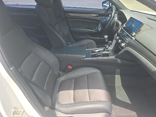 Used 2019 Platinum White Pearl Honda Sport image 6