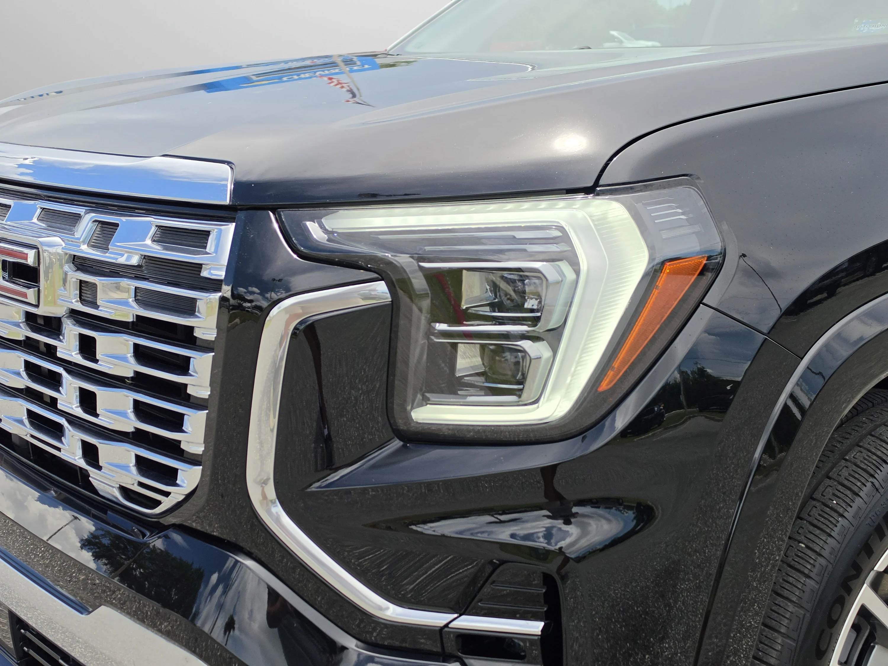 Used 2026 Ebony Twilight Metallic GMC AWD Denali image 13