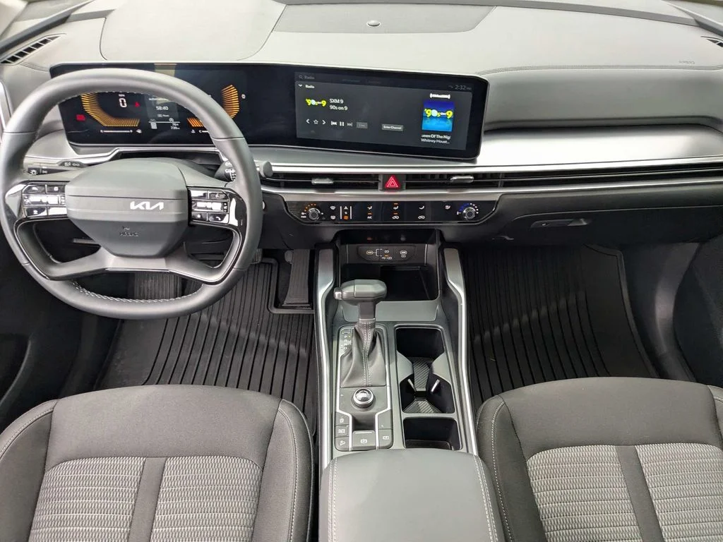 Used 2026 Black Kia LX image 17