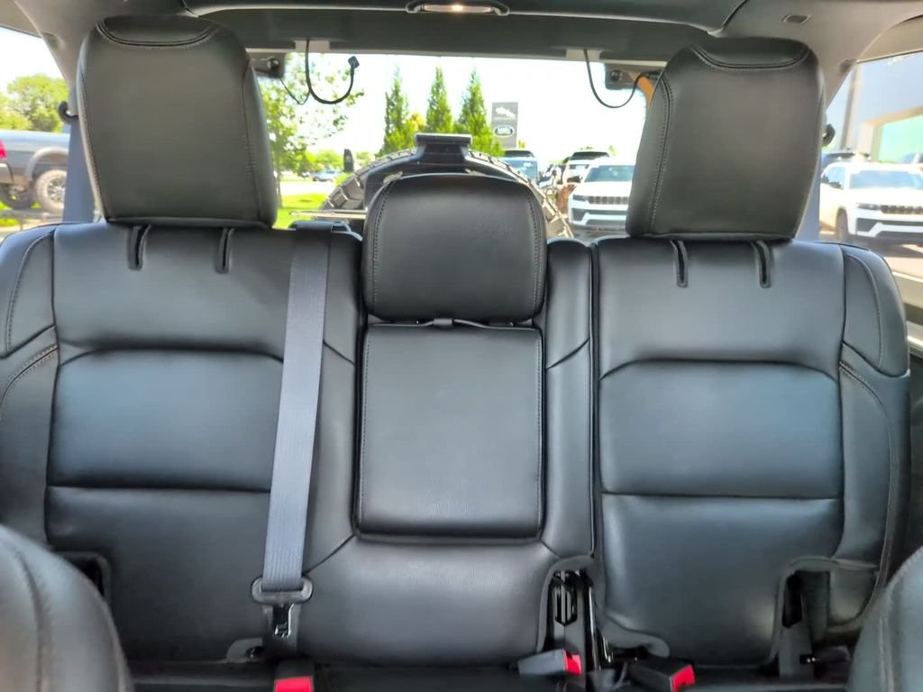 Used 2022 Crystal Metallic Jeep Unlimited Rubicon 392 image 25