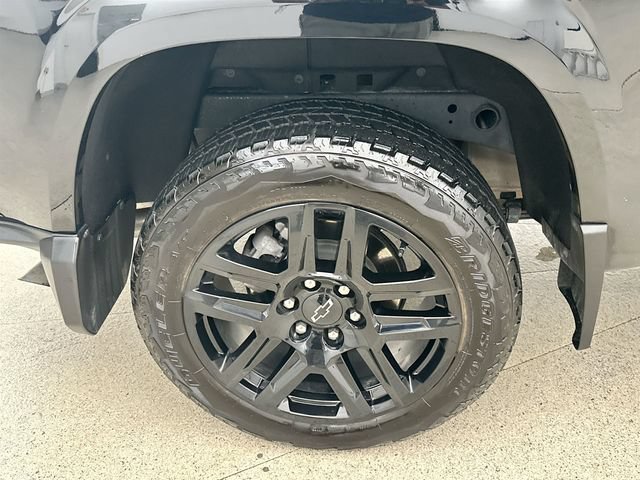 Certified Used 2025 Black Chevrolet Z71 image 39