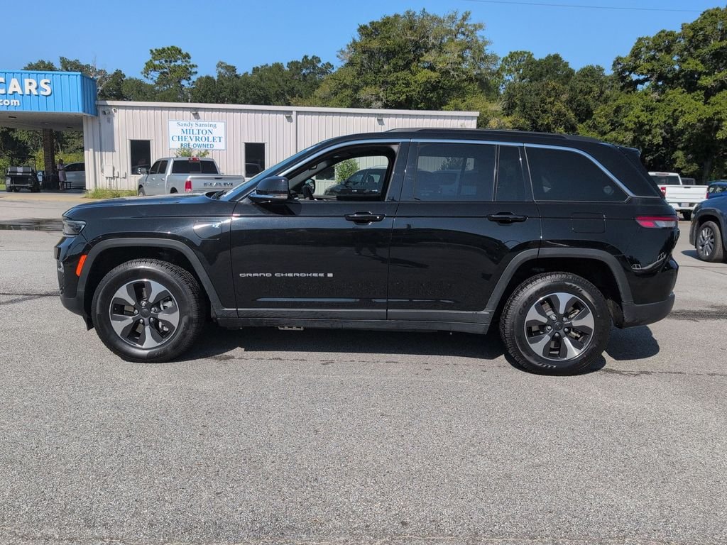 Used 2024 Black Jeep 4xe image 2