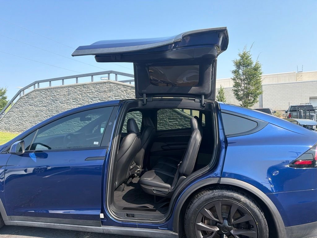 Used 2023 Blue Tesla Base image 15