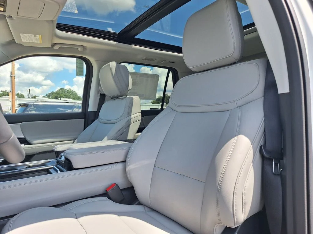 New 2027 Star White Metallic Tri-Coat Ford MAX Active image 22