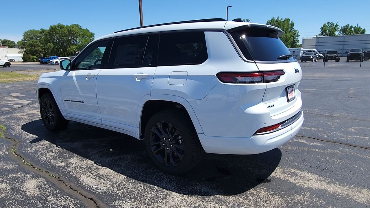 New 2026 Bright White Clear-Coat Exterior Paint Jeep Limited Reserve image 6