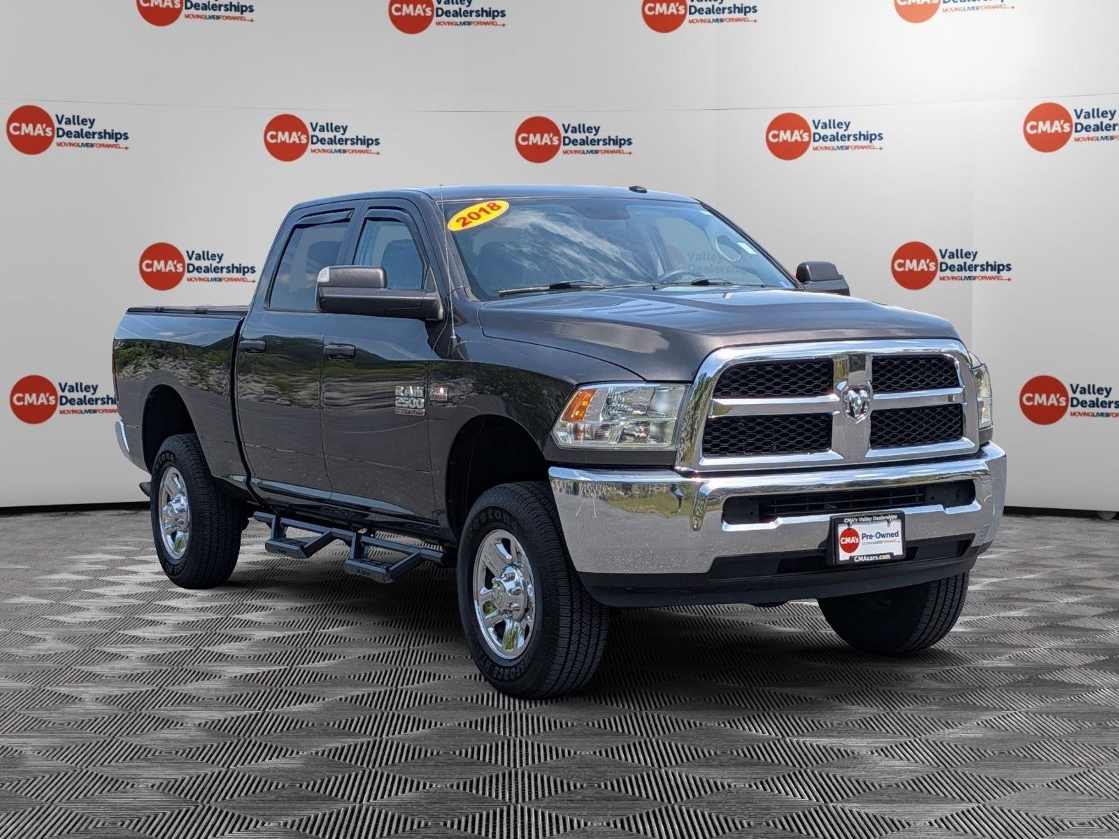 Used 2018 Granite Crystal Metallic Clearcoat Ram Tradesman image 3