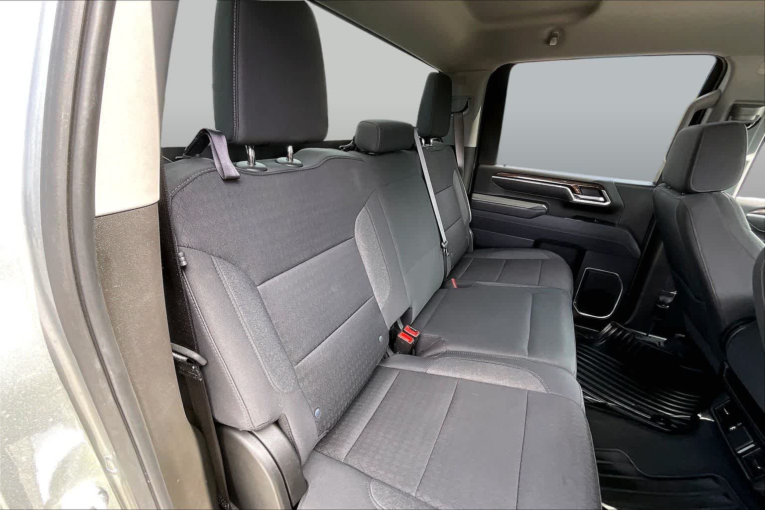 Used 2025 Sterling Gray Metallic Chevrolet LT image 19