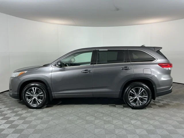 Used 2017 Gray Toyota LE Plus image 8
