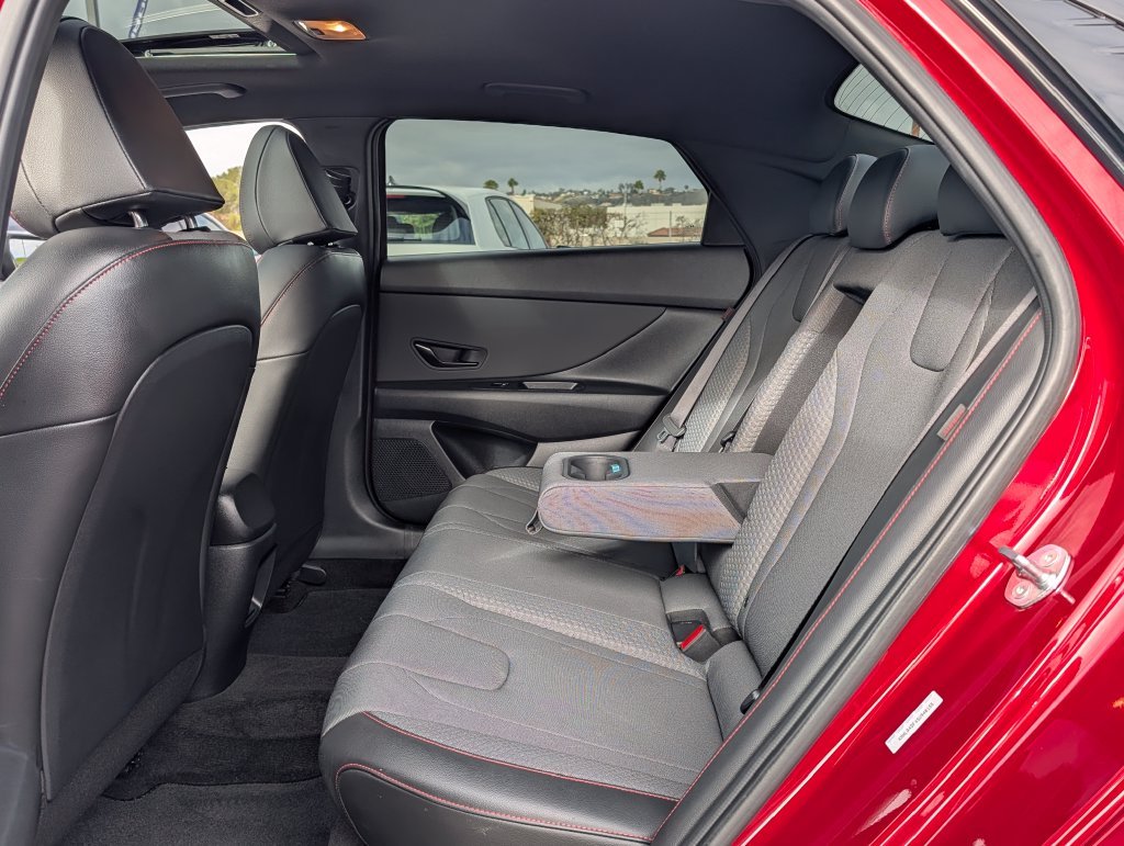 2025 Hyundai Elantra N Line - Photo 11