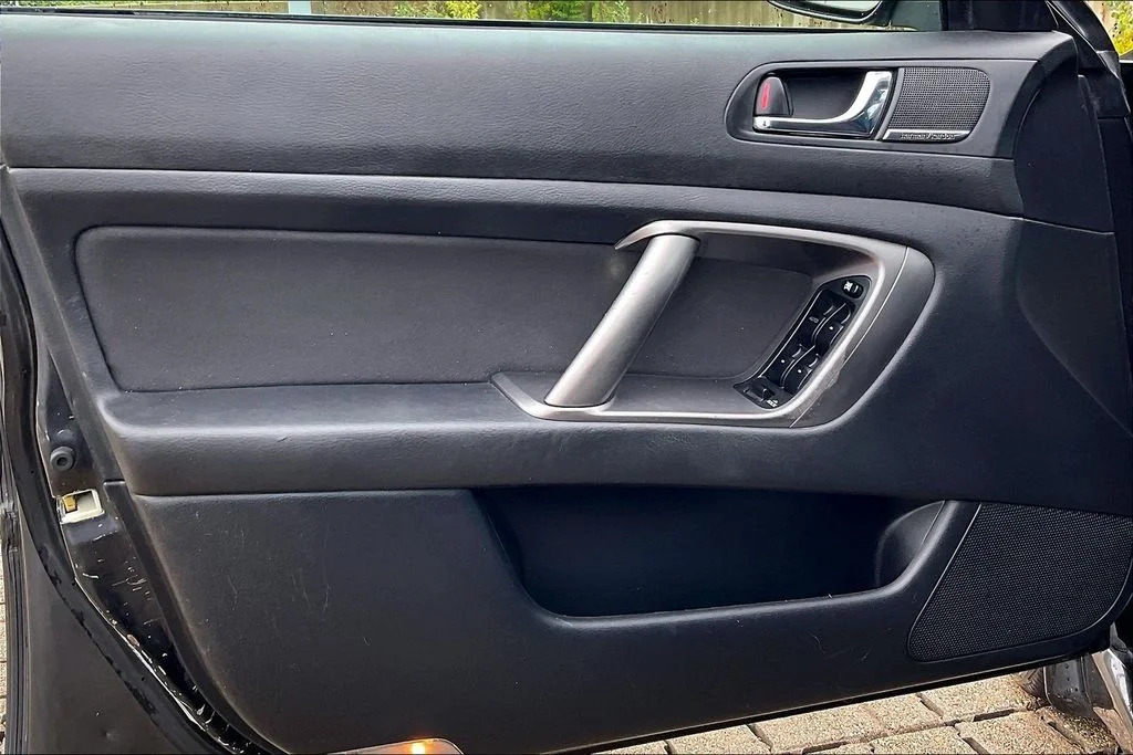 Used 2009 Gray Subaru 2.5i image 22