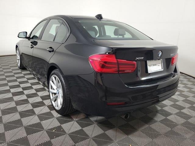 Used 2018 Jet Black BMW 320i xDrive image 6