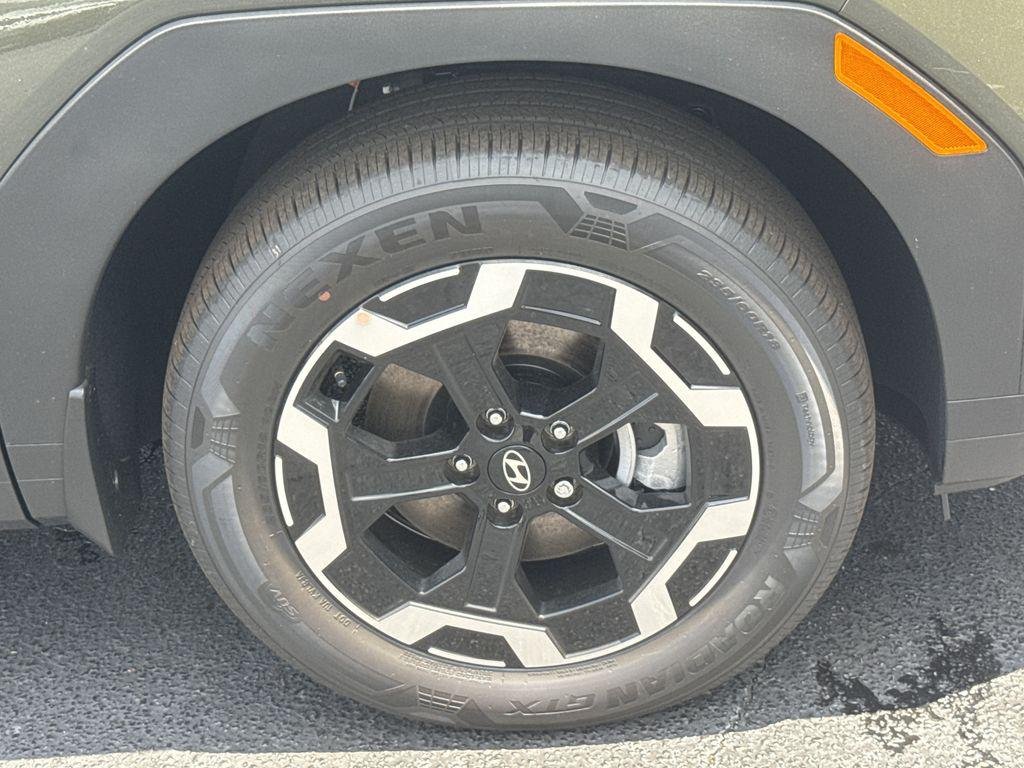 New 2026 Green Hyundai SEL FWD image 12