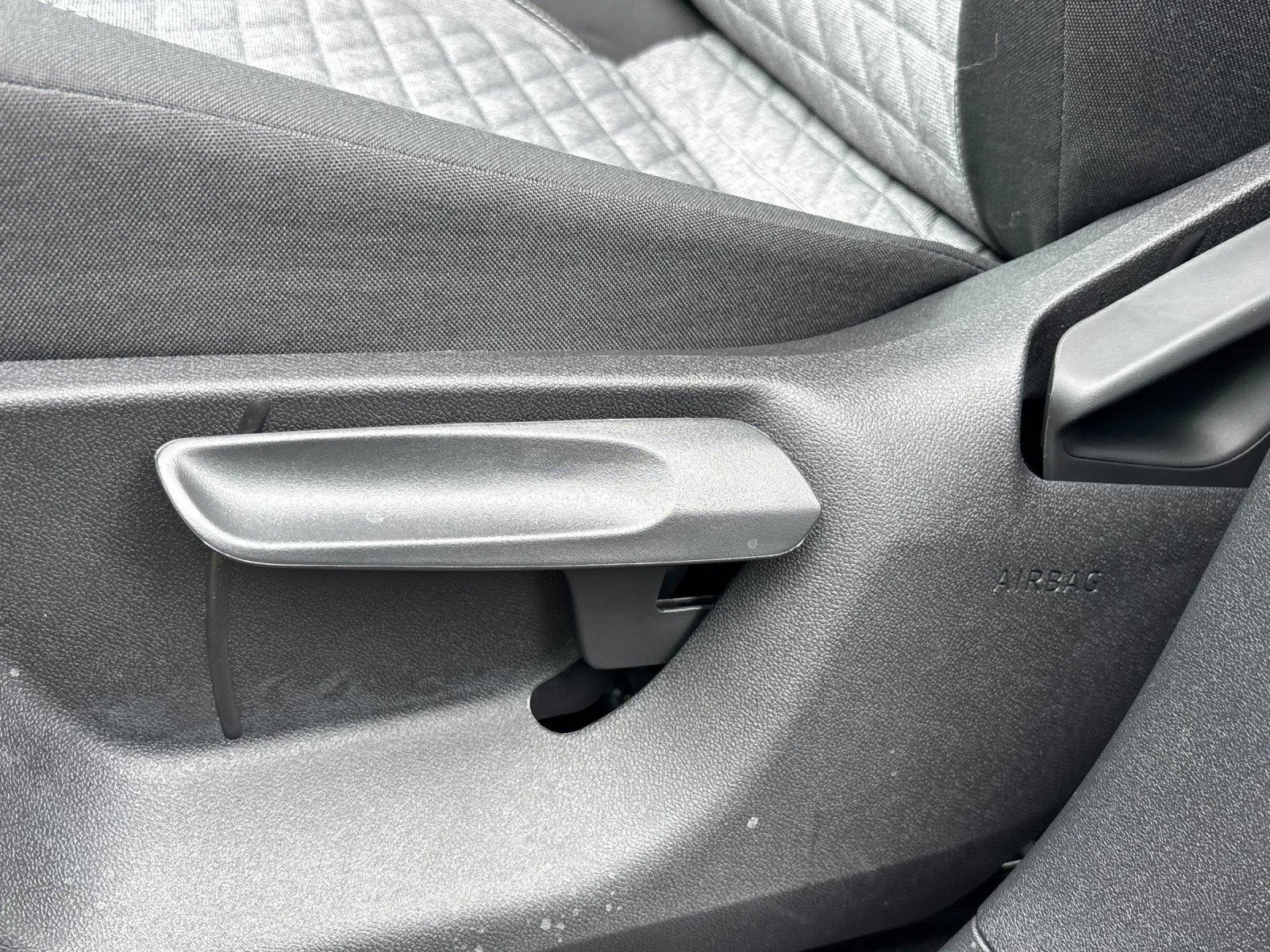 New 2026 Platinum Gray Metallic Volkswagen S image 16