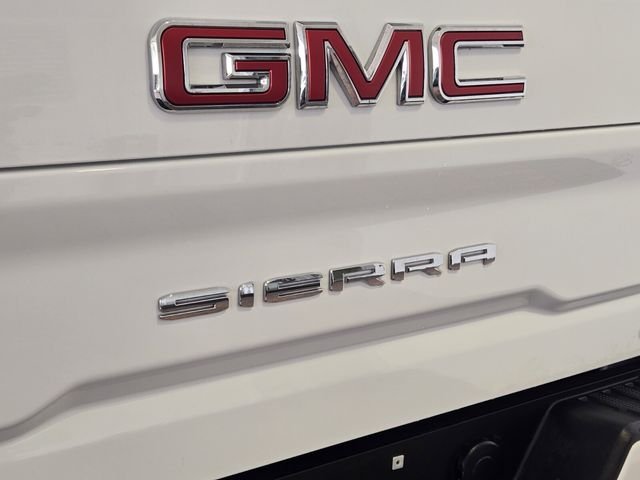 Used 2024 White GMC AT4 image 10