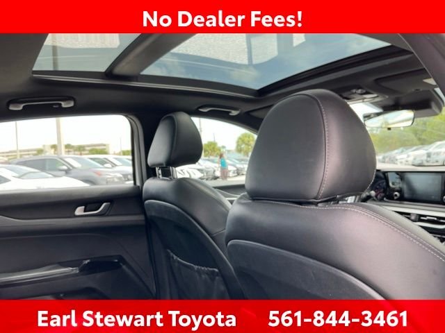 Used 2021 White Kia GT-Line image 29