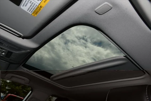 Certified Used 2024 WIND CHILL PEARL Toyota  image 7
