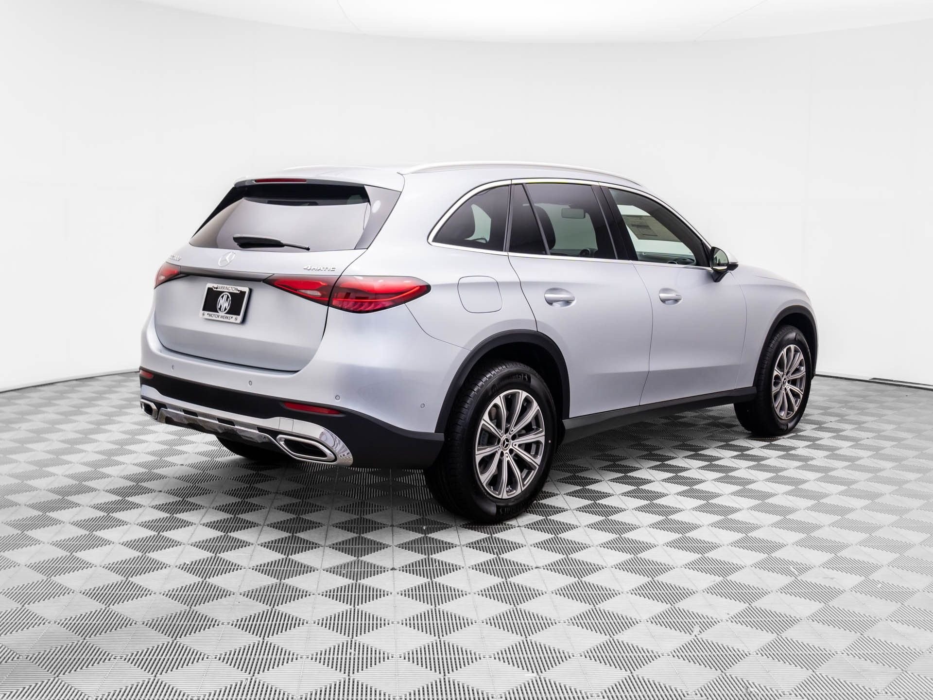 Used 2026 Silver Mercedes-Benz GLC 300 image 5