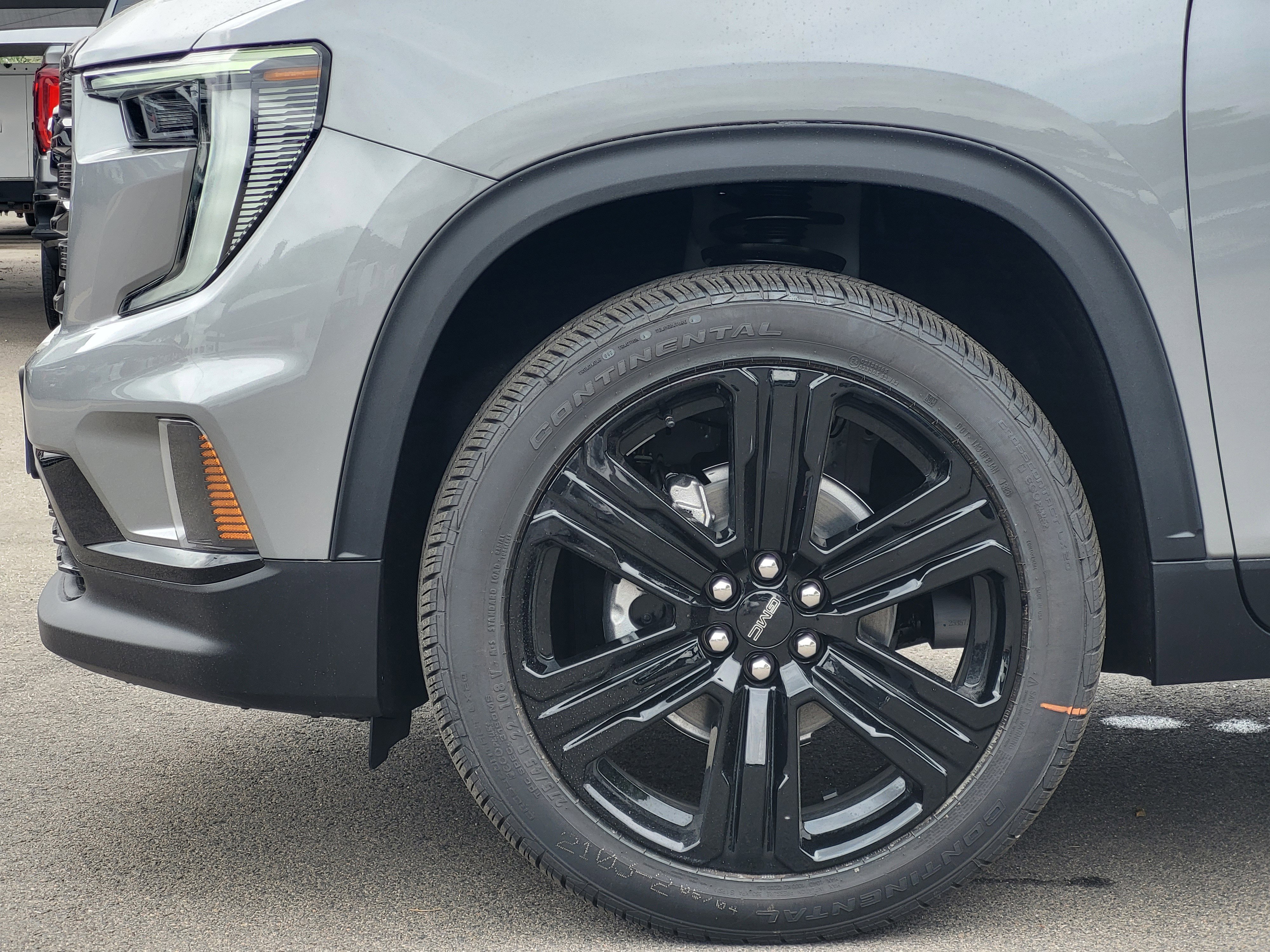 New 2026 Sterling Metallic GMC Elevation image 9