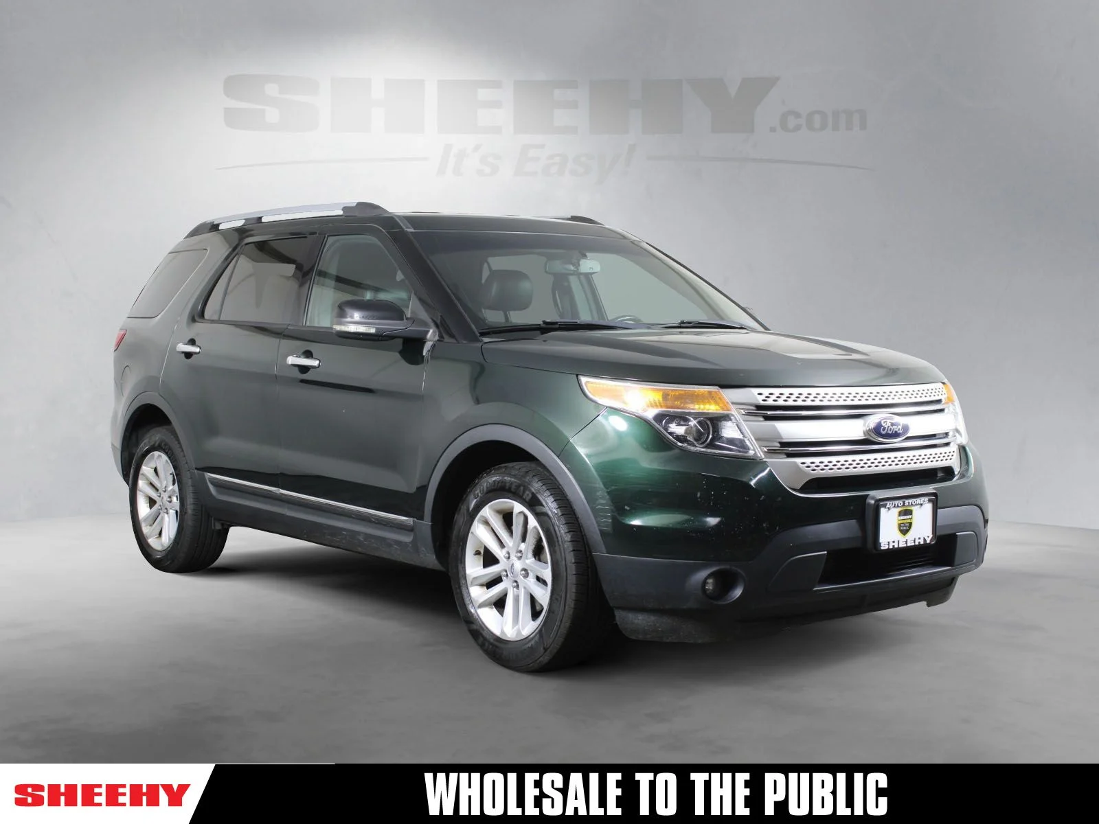 Used 2013 Green Ford XLT image 1