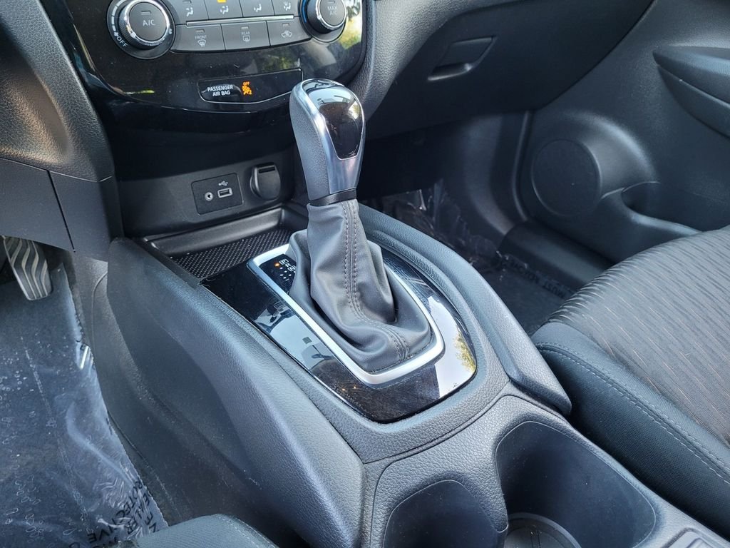 Used 2018 Black Nissan S image 21